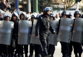 Полиция Армении задержала 37 участников несанкционированного шествия в центре Еревана