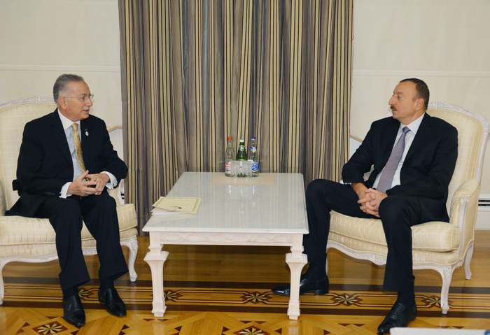 Президент Азербайджана принял генсека ОИС