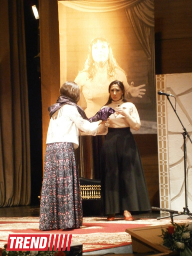Полвека на сцене: в Баку отметили 100-летие Окумы Гурбановой (фото)