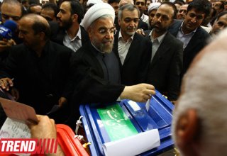 Top Iran cleric calls for live broadcast of presidential debates