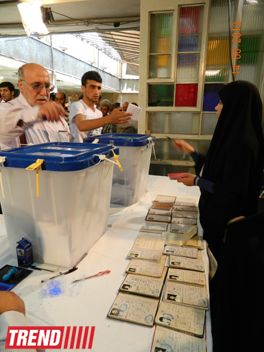 Кандидат в президенты Ирана пожаловался на ошибку в некоторых избирательных бюллетенях