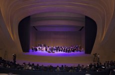 В Центре Гейдара Алиева состоялся грандиозный концерт, посвященный Дню Национального Спасения (ФОТО)
