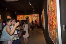 В галерее “YAY” открылась первая персональная выставка молодого художника Вюсала Рахима (ФОТО)
