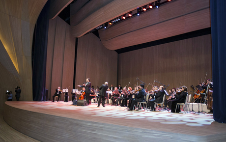 Heydər Əliyev Mərkəzi Milli Qurtuluş Günü münasibətilə maraqlı konsert təşkil edib (FOTO)