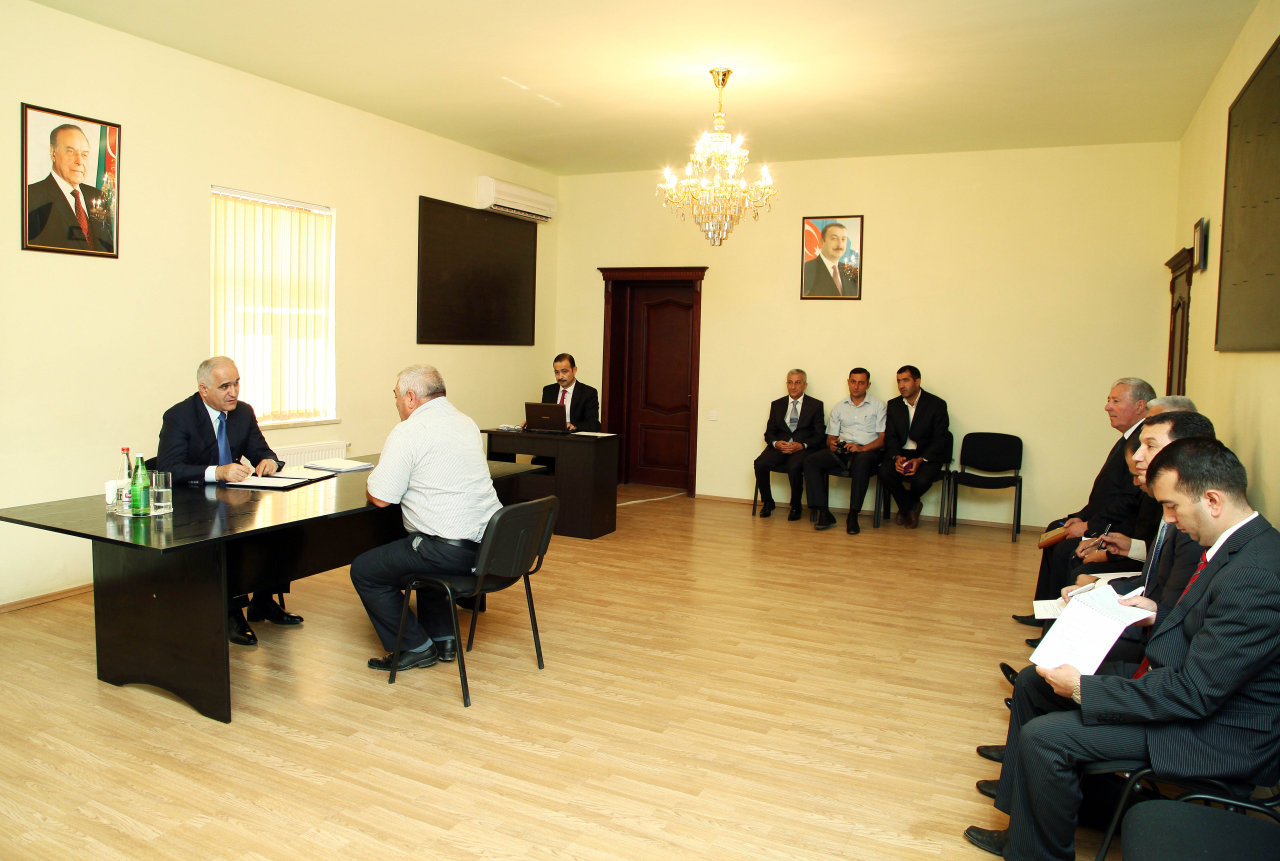 Министр экономического развития принял граждан в Физули (ФОТО)