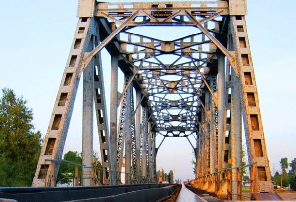 Турецкая компания построит в Туркменистане железнодорожные мосты