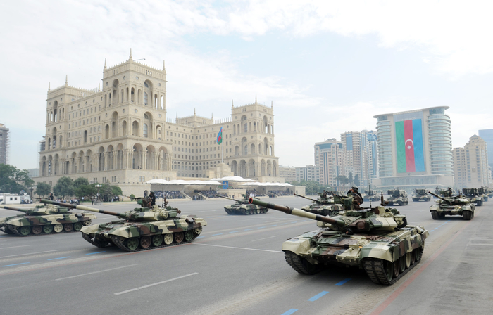 Азербайджан в 2015 году увеличит расходы на оборону почти на 9%