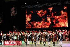 В Баку состоялся праздничный вечер, посвященный 140-летию создания азербайджанского театра (фото)