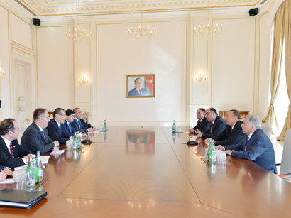 Azerbaijani President Ilham Aliyev receives Romanian Prime Minister Victor Ponta