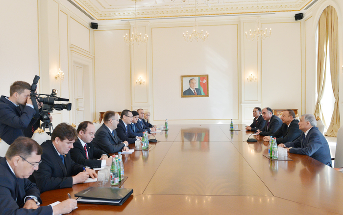 Azerbaijani President Ilham Aliyev receives Romanian Prime Minister Victor Ponta