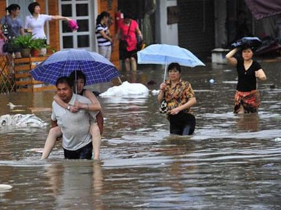 Çində yağış elə yağdı, 7 nəfər boğuldu...