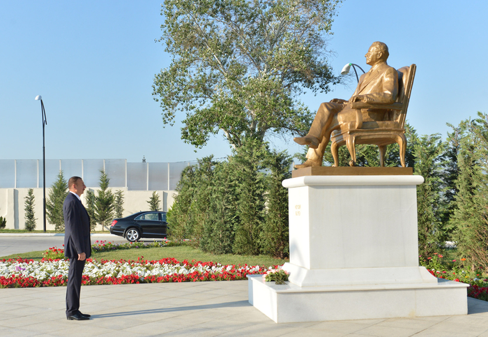 Prezident İlham Əliyev Şirvanda "Cənub" Elektrik Stansiyasının açılışında iştirak edib (FOTO)