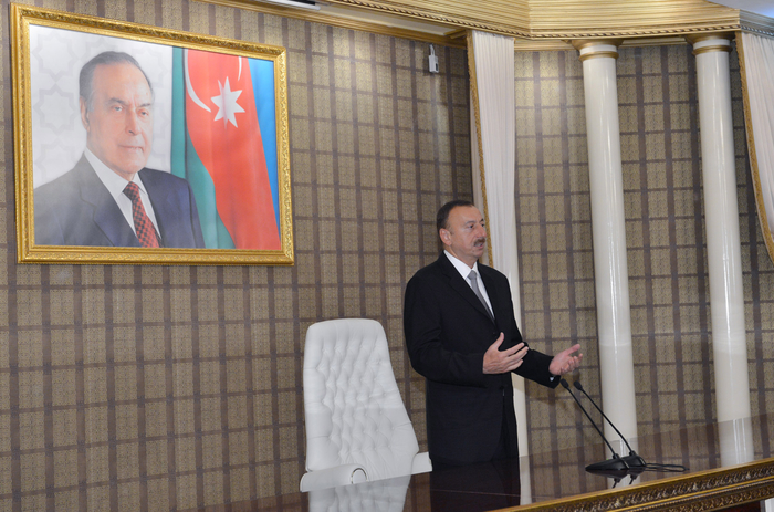 Prezident İlham Əliyev Azərbaycan polisinin yaranmasının 95-ci ildönümünə həsr olunmuş mərasimdə iştirak edib (FOTO)