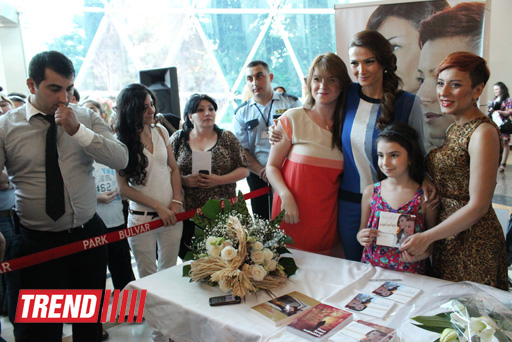 Ганира Пашаева и Тунзаля Агаева представили альбом и провели автограф-сессию (фото)