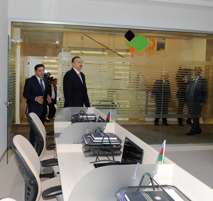 Prezident İlham Əliyev Binəqədi Rayon İcra Hakimiyyətinin inzibati binasının açılışında iştirak edib (FOTO)