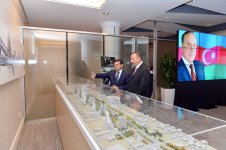 Prezident İlham Əliyev Binəqədi Rayon İcra Hakimiyyətinin inzibati binasının açılışında iştirak edib (FOTO)