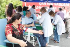 Gənclər Fondunun təşkilatçılığı ilə keçirilən qanvermə aksiyası uğurla davam edir (FOTO)