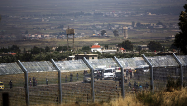 Боевики ИГ перехватили сирийских беженцев у турецкой границы