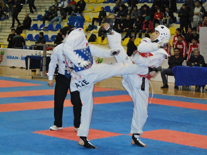 Azerbaijani taekwondo fighter entered 1/4 final as part of first European Games in Baku