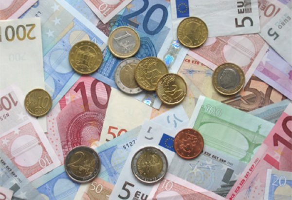 Euro slightly rises in Azerbaijan