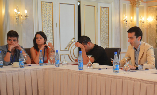 Телеведущий Джейхун Али рассказал о мастер-классе для молодых политиков (фото)