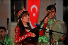 Азербайджанская кухня представлена на фестивале "Деде Горгуд" в Турции (фото)