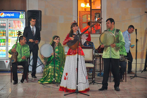 Азербайджанская кухня представлена на фестивале "Деде Горгуд" в Турции (фото)