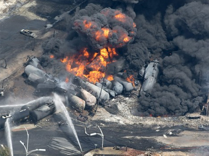 Two trains collide in northern U.S., sparking huge fire