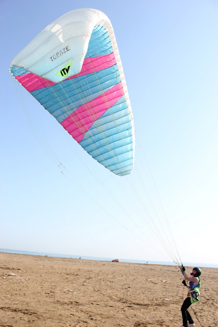 Полет на параплане на побережье Каспийского моря в Баку (фотосессия)