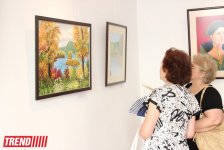В Баку открылась выставка Наргиз Бабаевой "Вдохновение": "На холсте можно остановить время" (фотосессия)