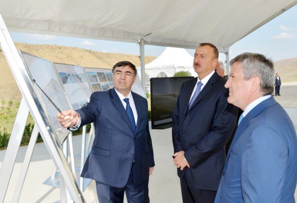 Президент Азербайджана принял участие в церемонии сдачи в эксплуатацию канала Вельвелечай-Тахтакерпю (ФОТО)
