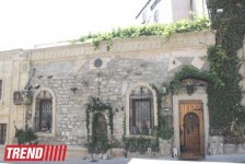 Уникальный фасад дома Али Шамси в Ичери Шехер: "Моей первой кистью был гвоздь" (фото)