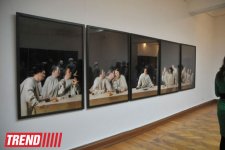 В Москве открылась выставка Рауфа Мамедова "Прерванный ужин"  - люди с синдромом Дауна (фото)