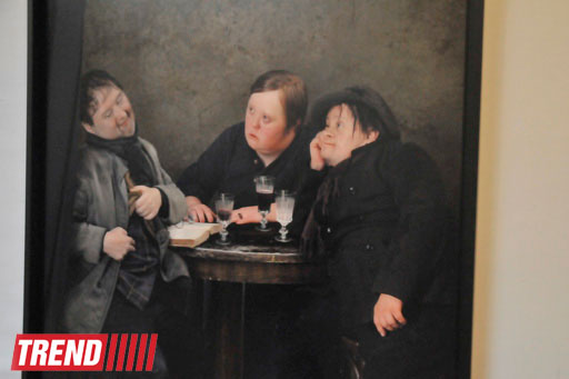 В Москве открылась выставка Рауфа Мамедова "Прерванный ужин"  - люди с синдромом Дауна (фото)