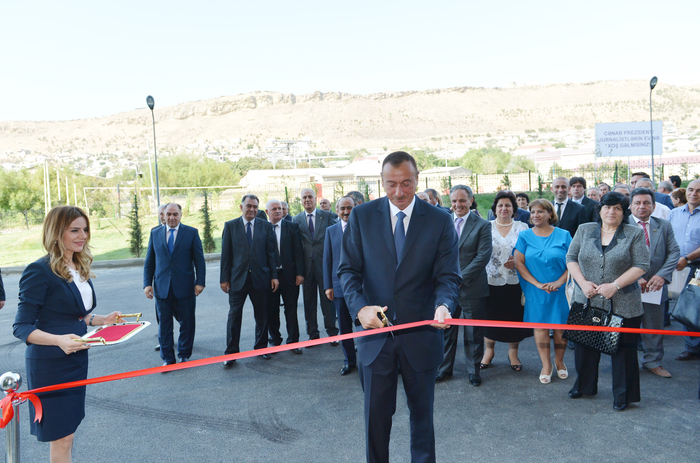 Prezident İlham Əliyev jurnalistlər üçün tikilən binanın açılış mərasimində iştirak edib (ƏLAVƏ OLUNUB) (FOTO)