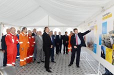 Президент Азербайджана ознакомился с ходом строительно-монтажных работ  платформы «Западный Чираг» (версия 2) (ФОТО)