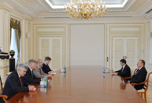 Президент Азербайджана принял делегацию во главе со спецпредставителем ЕС по Южному Кавказу
