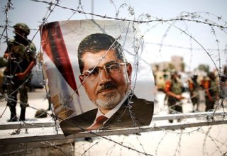 Egypt prosecutors demand death penalty for Morsi