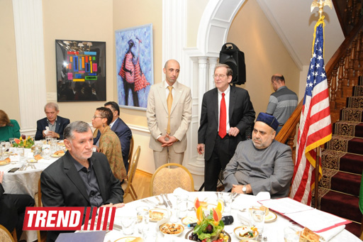 U.S. ambassador to Azerbaijan hosts Iftar dinner (PHOTO)