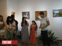 "Танец кисти": Топпуш баджы восхищена картинами юной художницы Самиры Гусейновой (фото)