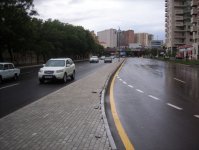 Восстановлено движение на части одного из центральных проспектов Баку (ФОТО)
