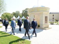 Президент Азербайджана прибыл с визитом в Кюрдамирский район (ФОТО)