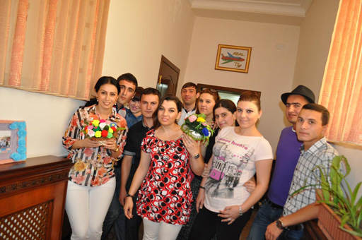 Азербайджанские певцы провели благотворительные акции, посвященные празднику Рамазан (фото)
