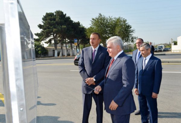 Azerbaijani President Ilham Aliyev familiarizes with major repair works on Sabunchu-Zabrat-Mashtaga-Buzovna road (PHOTO)