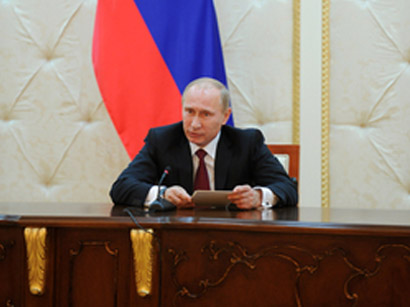 Putin: “Paris’teki facia terörün barbar yüzünden haber veriyor”