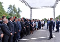 Ильхам Алиев: В каждом городе Азербайджана реализуются инфраструктурные проекты, ведется работа для того, чтобы людям жилось комфортно (ФОТО)