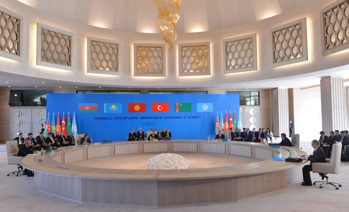 Президент Азербайджана предложил провести совместную выставку турпотенциала тюркоязычных стран (ФОТО)