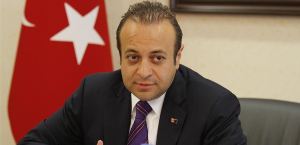 Turkey's EU Minister Bagis hosts minority leaders