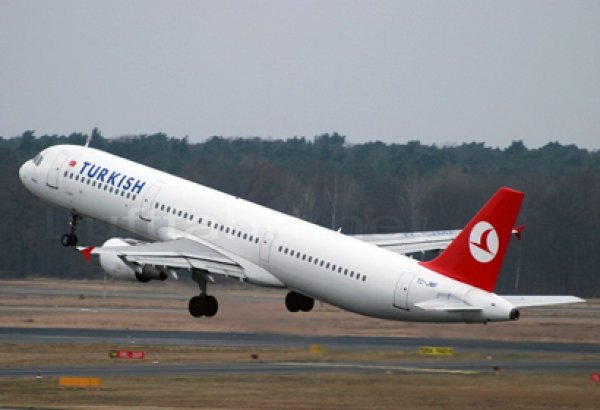 "Turkish Airlines"a məxsus təyyarə Qahirədə təcili eniş edib