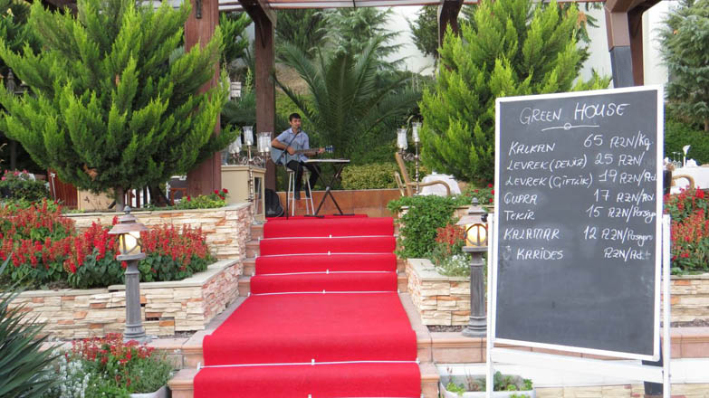 “Excelsior Hotel Baku”nun “Green House” restoranı dəniz məhsullarının yeni mətbəxini təklif edir (FOTO) - Gallery Image